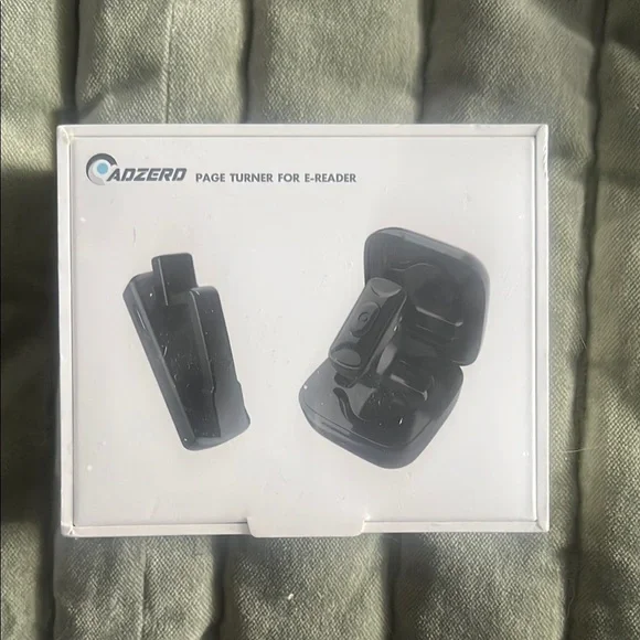 Cadzerd Black Page Turner for E-Reader - Picture 1 of 1